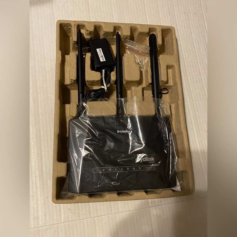 Cloud Router D-Link DIR-619L 2014 - Picture 3 of 6